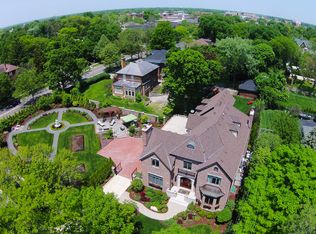 111 E Adelia St, Elmhurst, IL