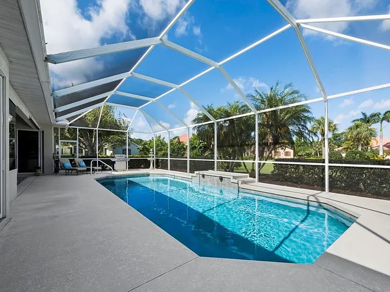 Butlers Crest Dr — Photo 16