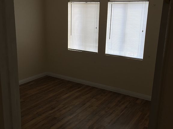 3rd image of 3039 Franklin Ave
