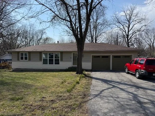 11030 N Charlotte St, Kansas City, MO 64155