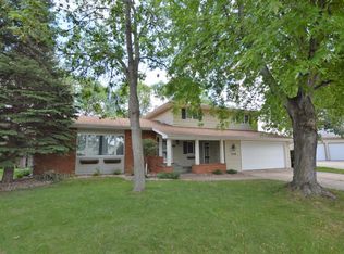 1510 Cedar Dr, Aberdeen, SD 57401
