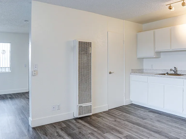 Seapointe Village Apartments — Photo 7