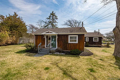 18 Shinnecock Rd Photo 1