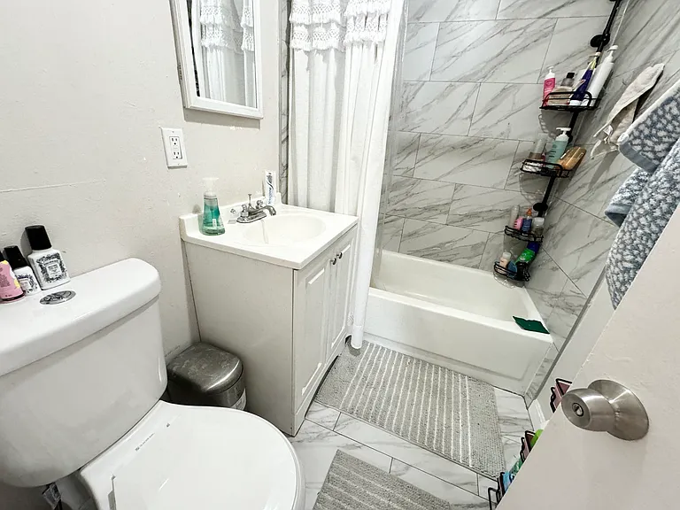 1572 Tremont St #3L — Photo 7
