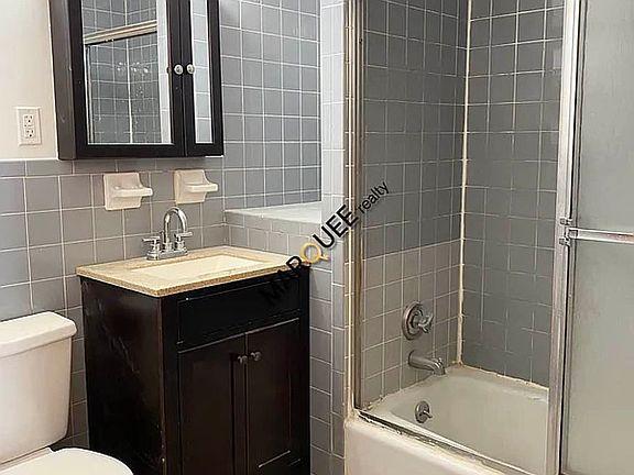 3rd image of 3283 38th St #1