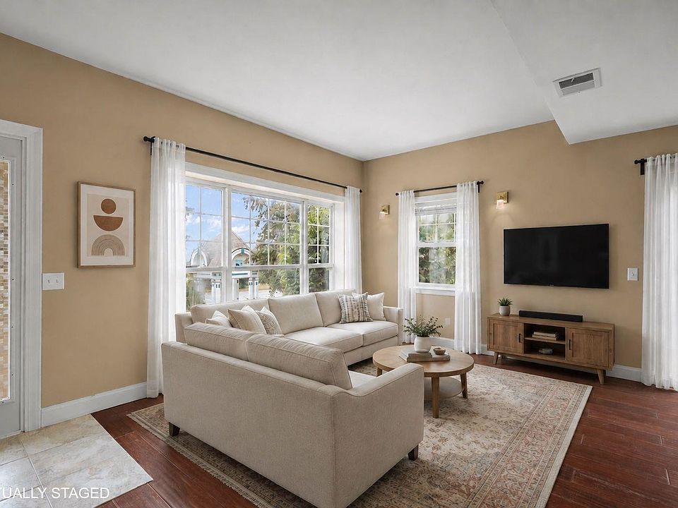 1st image of 2884 Holborn Cir