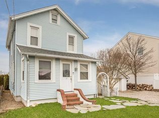 102 Clubhouse Rd, Bellmore, NY 11710