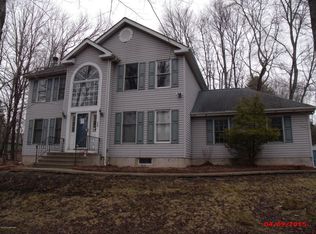 270 Birchwood Dr, East Stroudsburg, PA