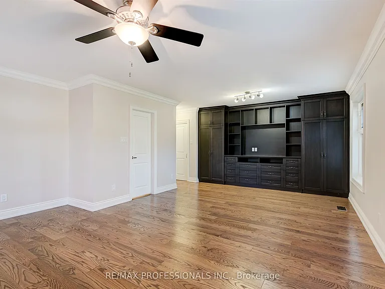 64 Ravensbourne Cres — Photo 14