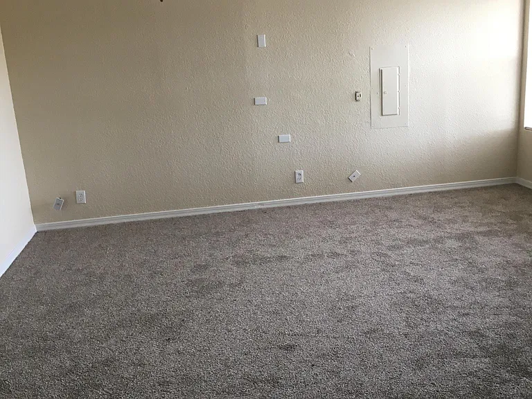 1060 Sugar Rd SE — Photo 3