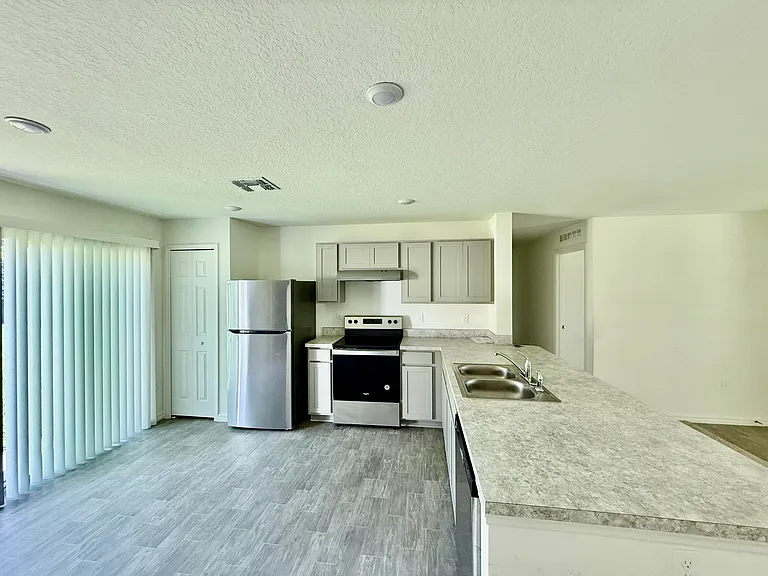 149 SW Becker Rd — Photo 7