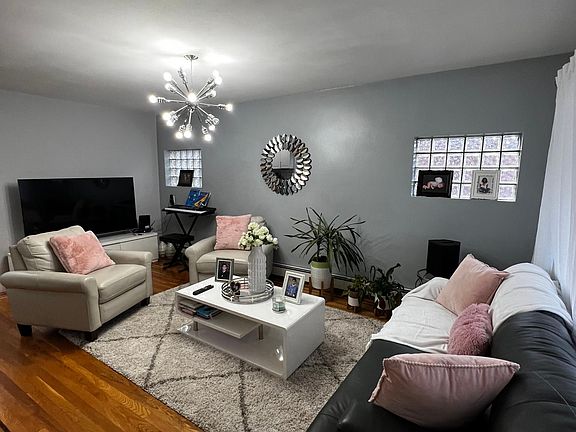 5th image of 867 Quincy Ave Floor 2