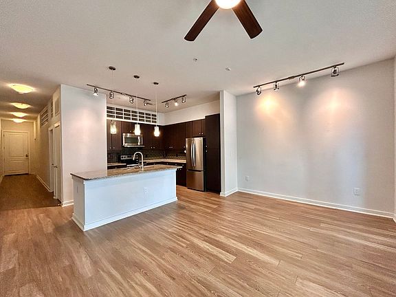 2nd image of 1900 Barton Springs Rd Unit 2007