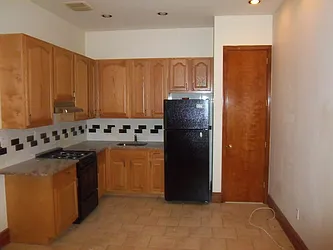 Rented by Maximus Realty Group