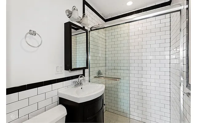 Rented by Douglas Elliman | media 31