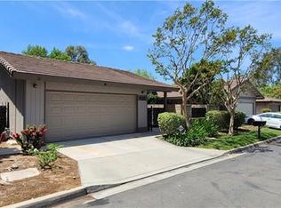 2752 Apple Orchard Ln, Riverside, CA 92506