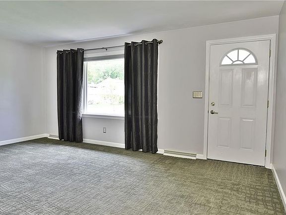 4th image of 1786 Lemont Dr
