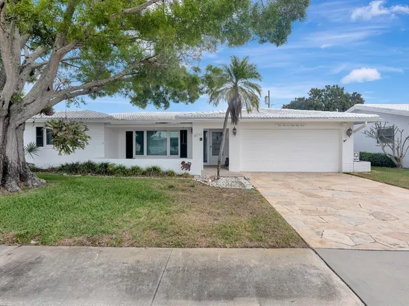 10153 44th St N #2, Pinellas Park, FL 33782