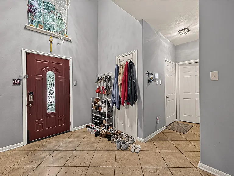 8910 Aberdeen Park Dr — Photo 5