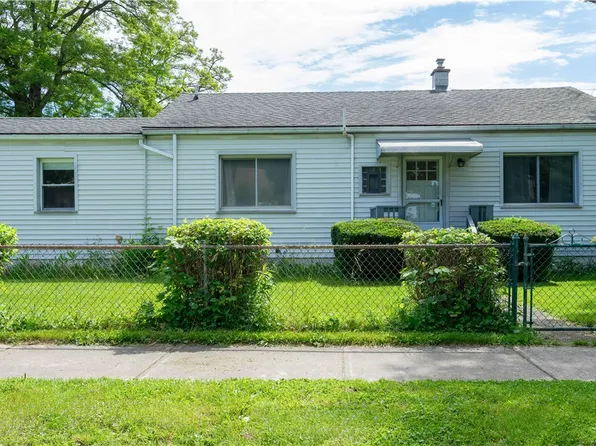 8 Maltby St, Rochester, NY 14606