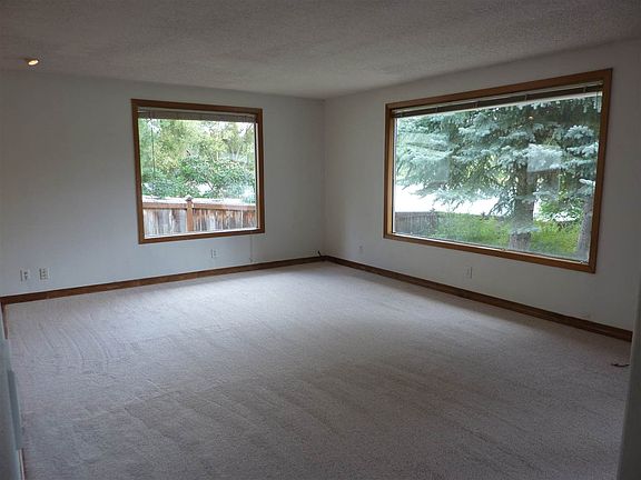 3rd image of 38010 N Lakeside Dr