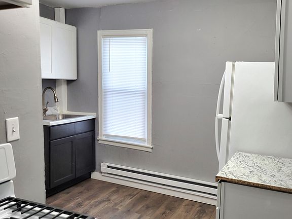 2nd image of 31 Lake Ave Floor 1