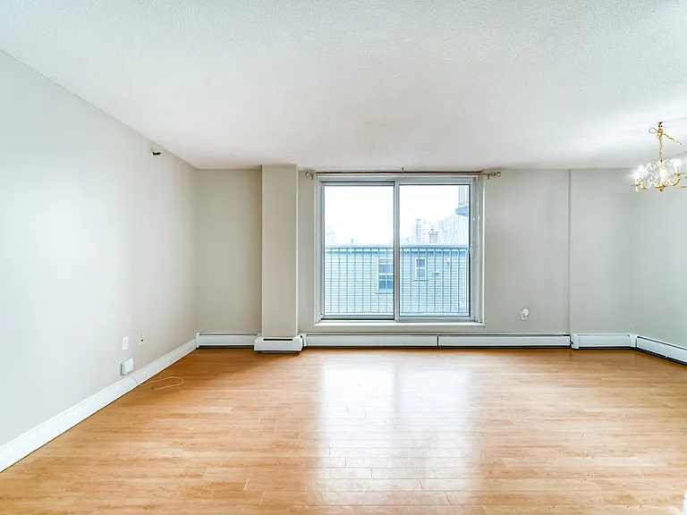 1157 Tower Rd — Photo 9