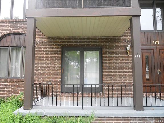 3rd image of 174 Peppertree Dr #A