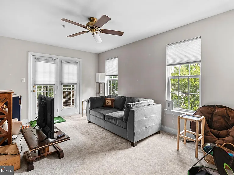 15 Swanton Ln #100 — Photo 15