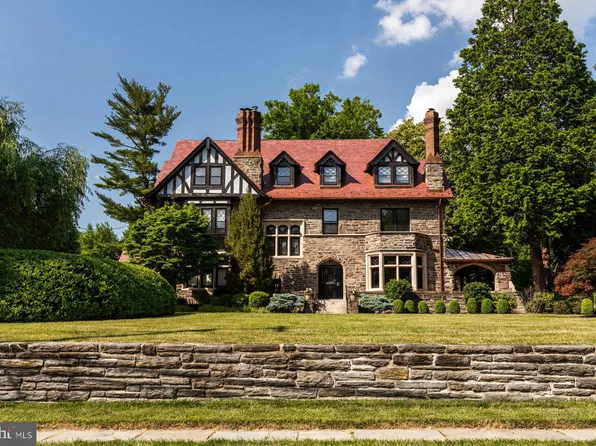 8801 Crefeld St, Philadelphia, PA 19118