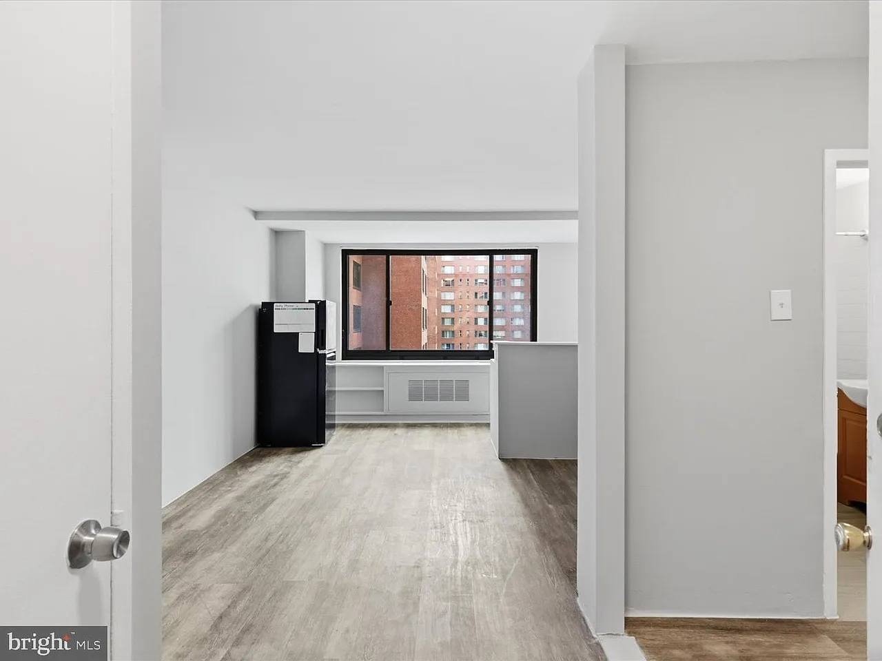Studio, 385 sqft, $1,650 — Photo 2