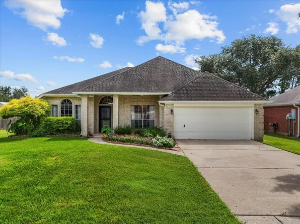 3925 Larkspur St, Alvin, TX 77511