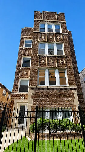3744 W Leland Ave #2 Photo 1