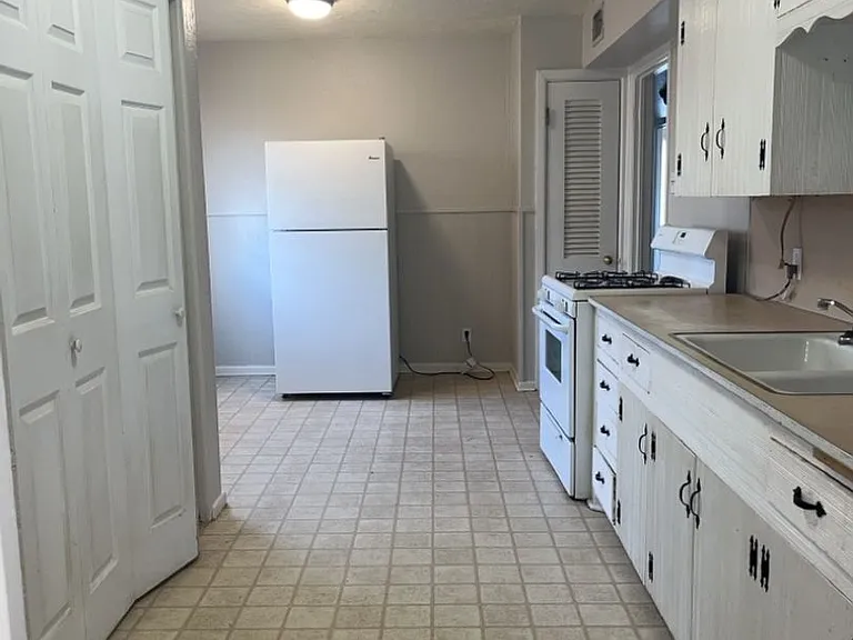 2502 Rice Ave — Photo 2