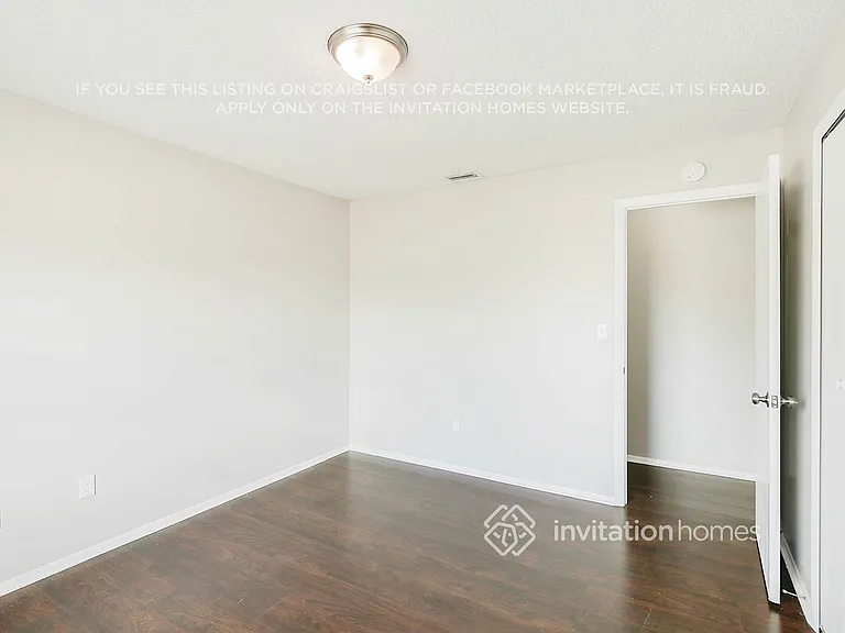 1304 Village Ct — Photo 12