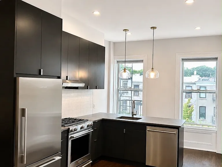 119 Wayne St — Photo 4