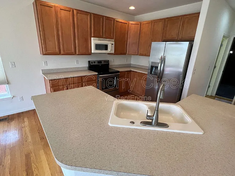 2115 Selenite Ct — Photo 6