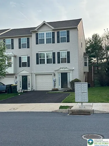 1132 Sparrow Way Photo 1