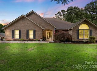 800 Isle Of Palms Ct, Fort Mill, SC 29708