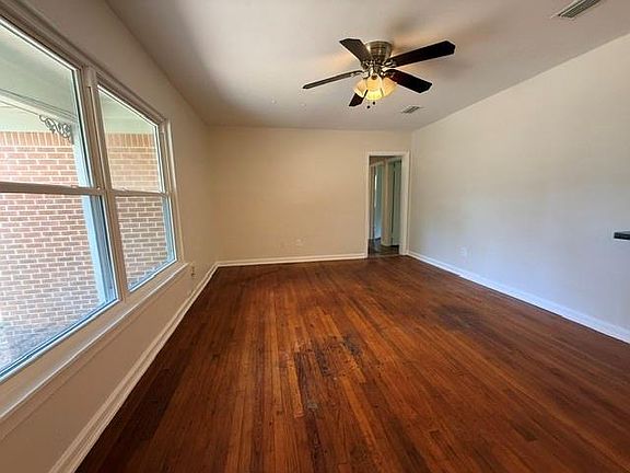 2nd image of 2459 Lilac Ave