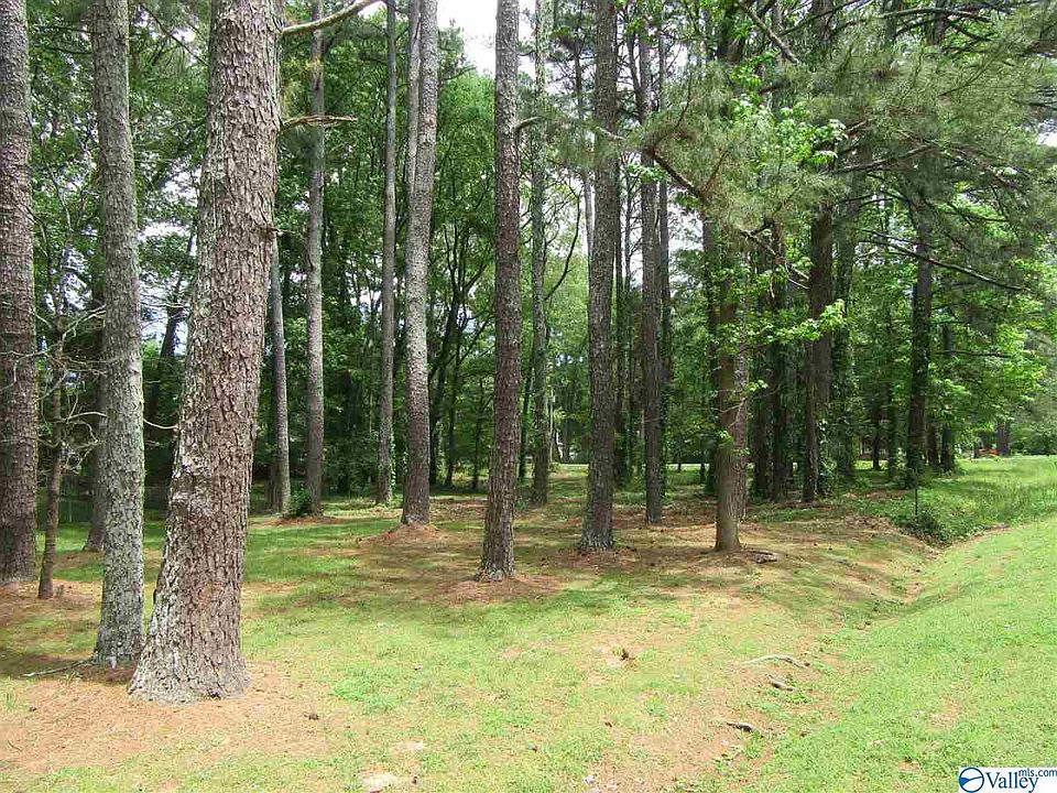 2nd image of Quailwood Ln