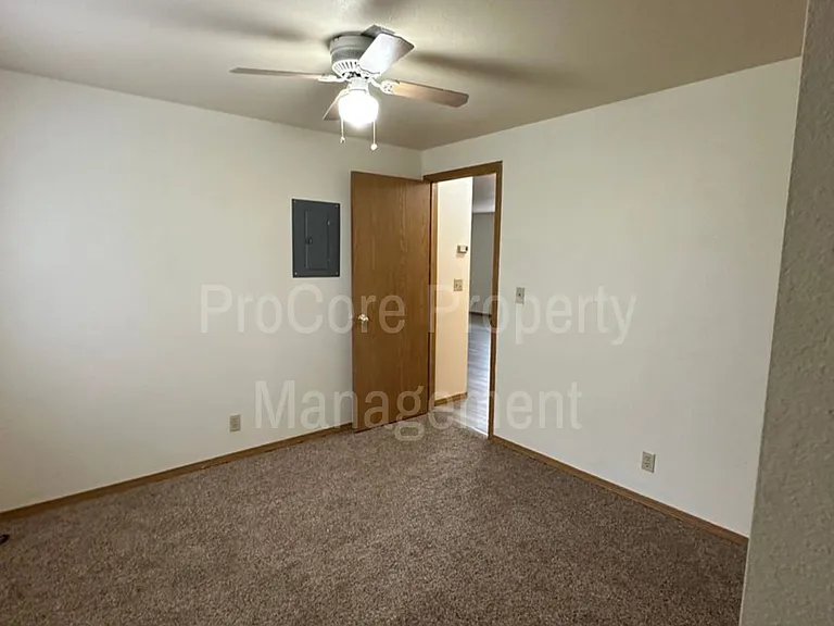 3704 W Rose Hill St — Photo 9