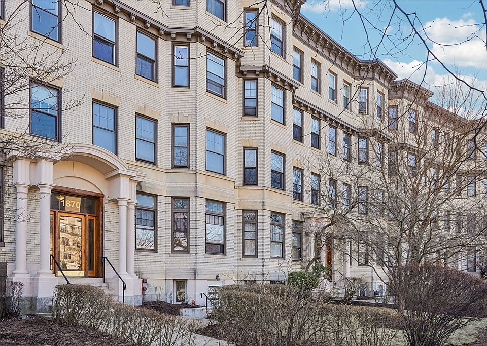 1st image of 1870 Commonwealth Ave APT 1