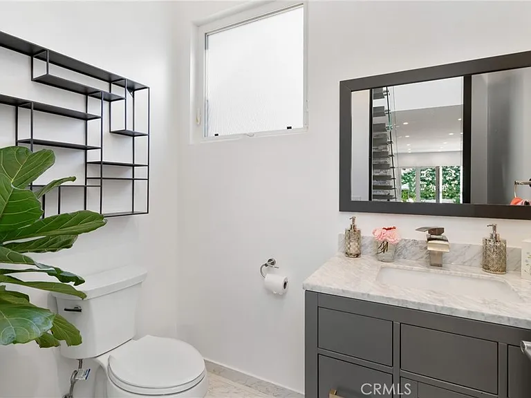 5541 Matilija Ave — Photo 12