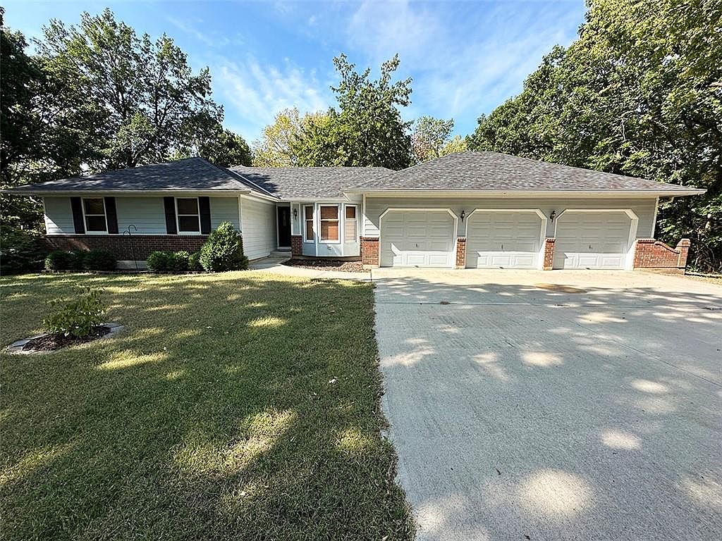 26320 S Hickory Hills Dr, Harrisonville, MO 64701 | Zillow