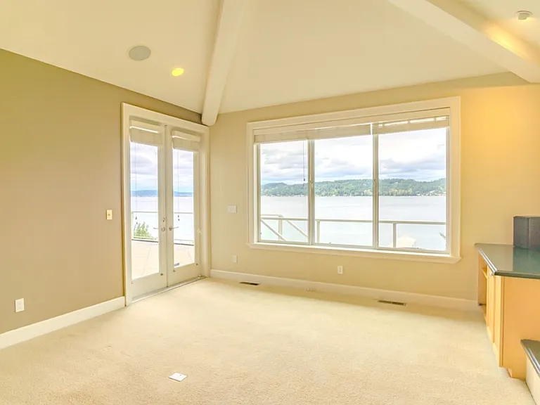 8568 Sand Point Way NE — Photo 24