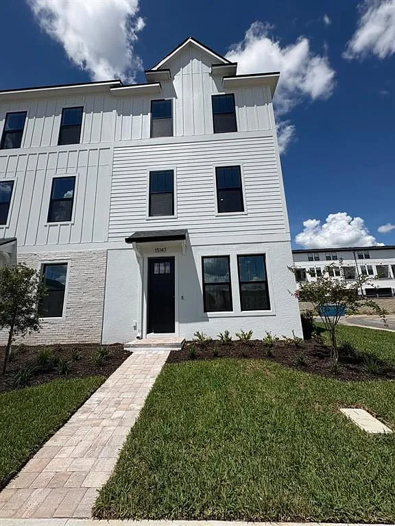 4 bed, 3.5 bath, 1846 sqft, $3,300 — Photo 3