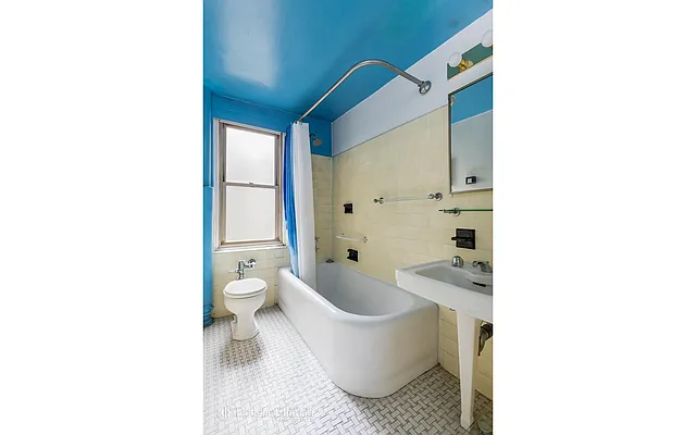 Sold by Douglas Elliman | media 23