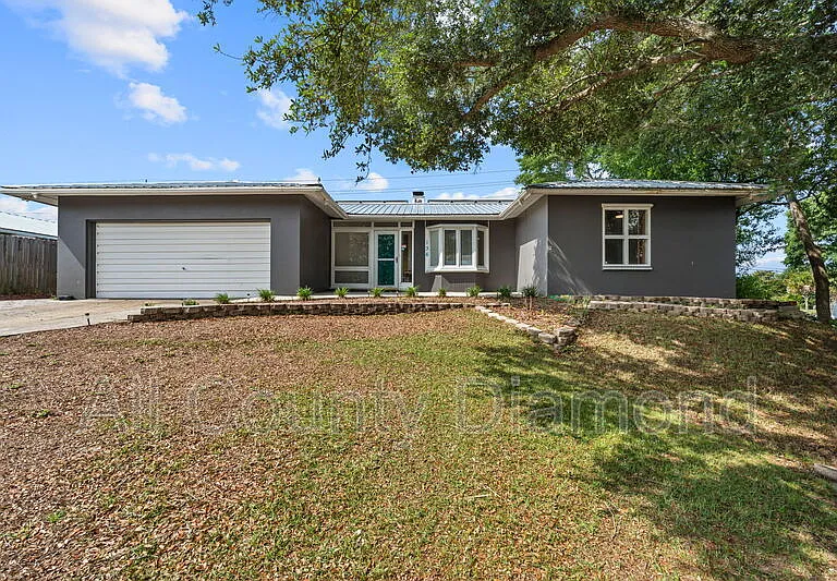 136 Colina Cir — Photo 2