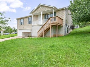 1959 Skyline Dr, De Soto, MO 63020